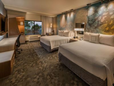 Courtyard By Marriott Downtown/riverfront 3*